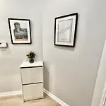 Stylish Retreat - Sleeps 6