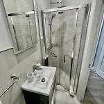 Stylish Retreat - Sleeps 6 Lejlighed
