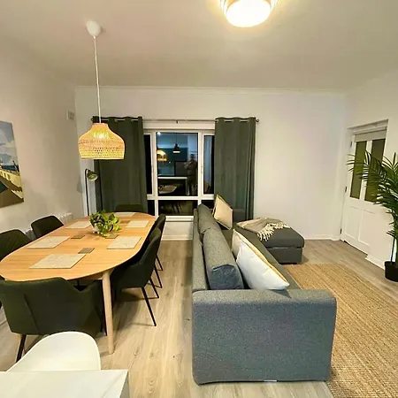 Stylish Retreat - Sleeps 6 Daire *