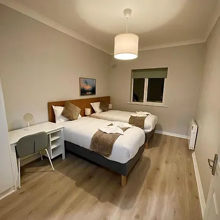 Stylish Retreat - Sleeps 6 Daire