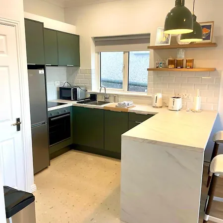 Stylish Retreat - Sleeps 6 Daire Galway