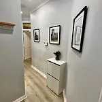 Stylish Retreat - Sleeps 6 *